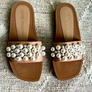 Stuart Weitzman Goldie Pearl Slide Sandal in tan - Size 38